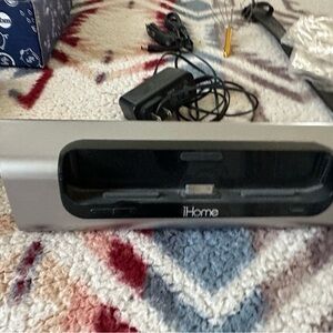 iHome iPad speaker